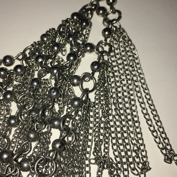 Forever 21 Statement Necklace - Picture 2 of 3